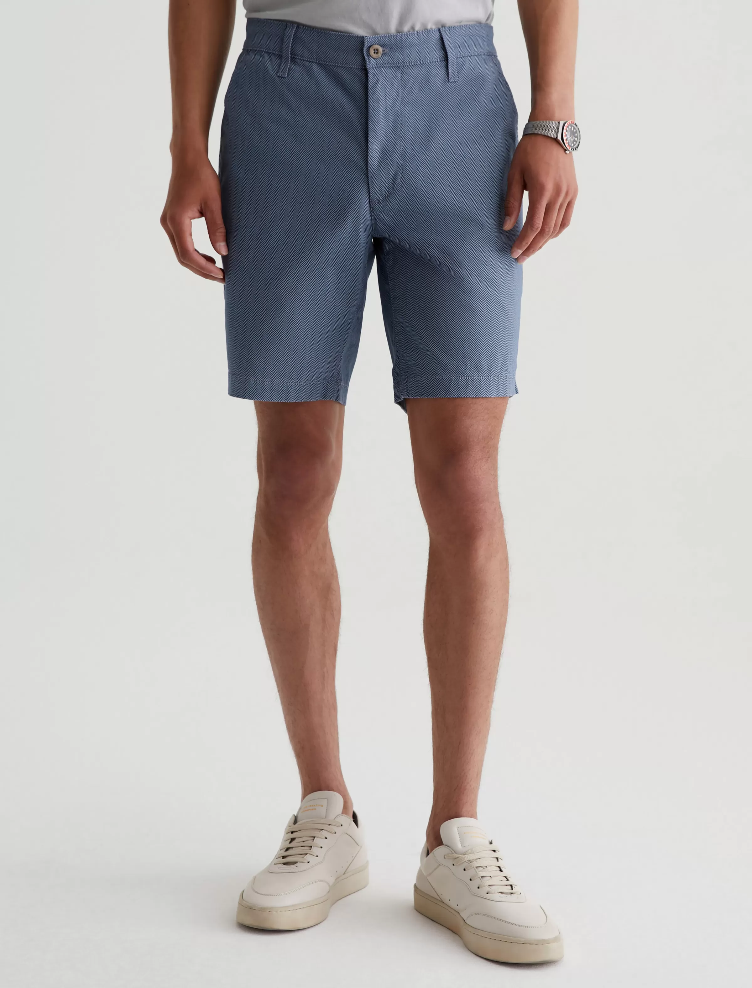 Online Wanderer Short Shorts